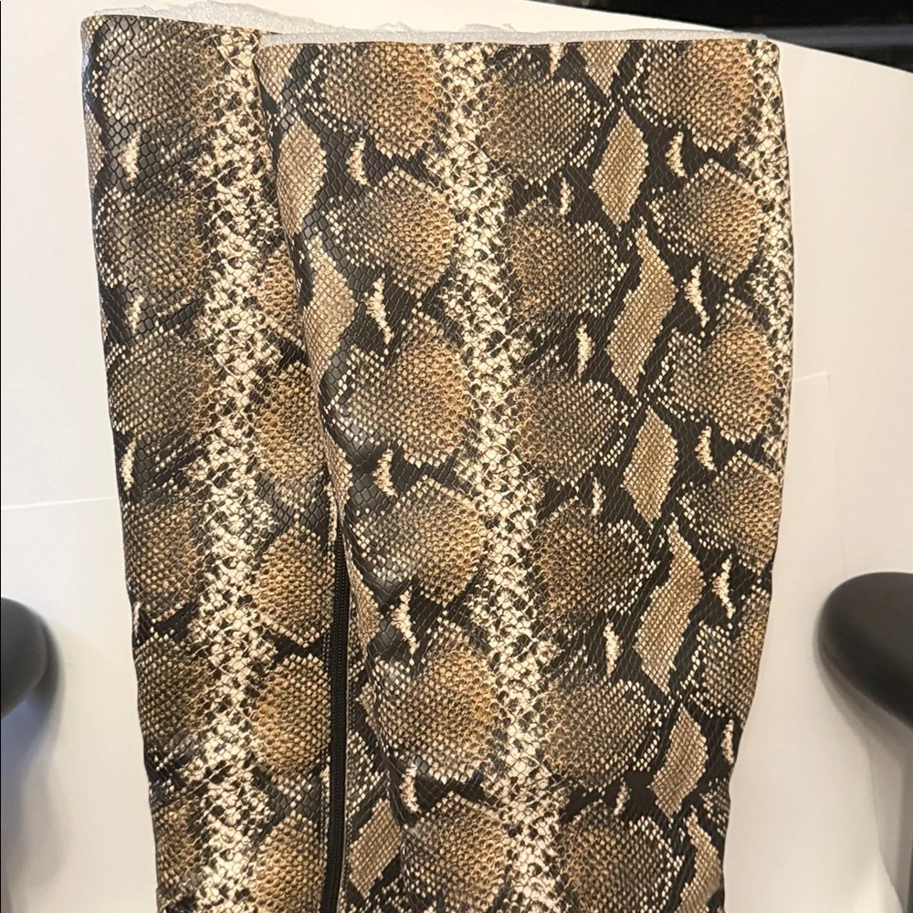 Eloquii Chic Snakeskin Print Boots Knee High Wide Calf 
Size 12W - Picture 4 of 12